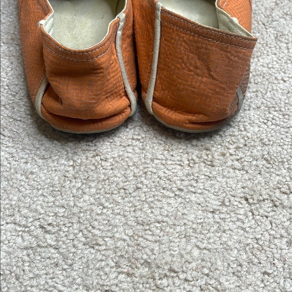 Old Navy Orange Slip-On Men's Shoes - Picture 3 of 5